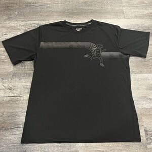 Brooks Black reflective gray Graphic Short Sleeve Tee